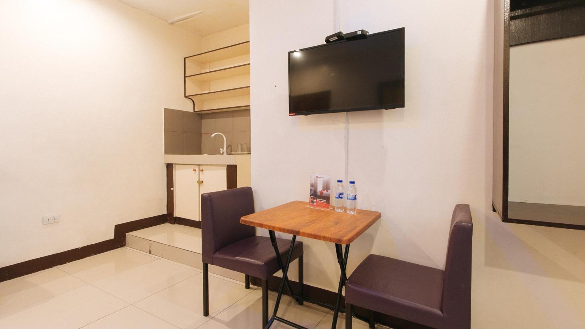 OYO 490 V-cat Apartelle Manila Exterior foto
