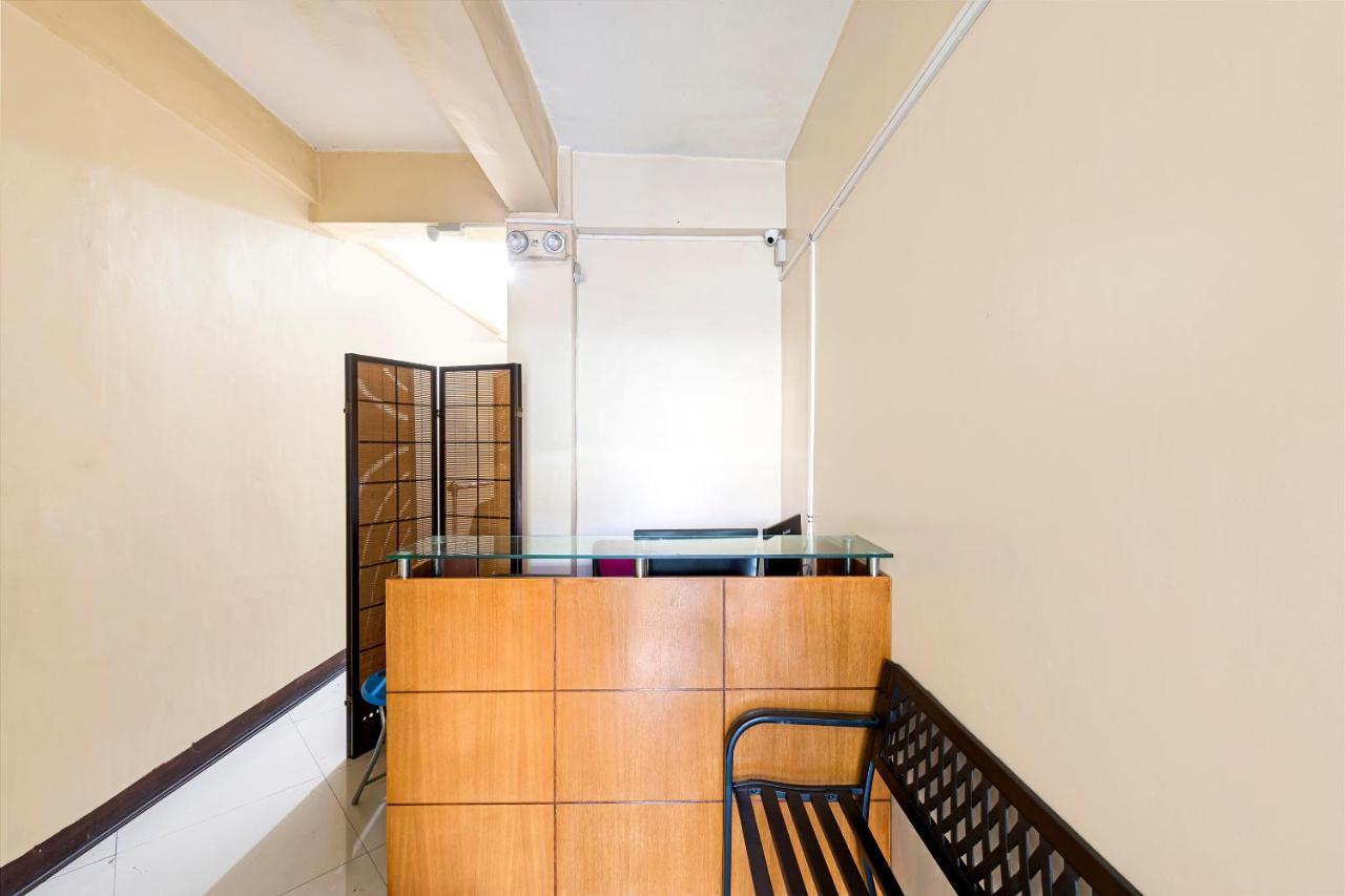 OYO 490 V-cat Apartelle Manila Exterior foto
