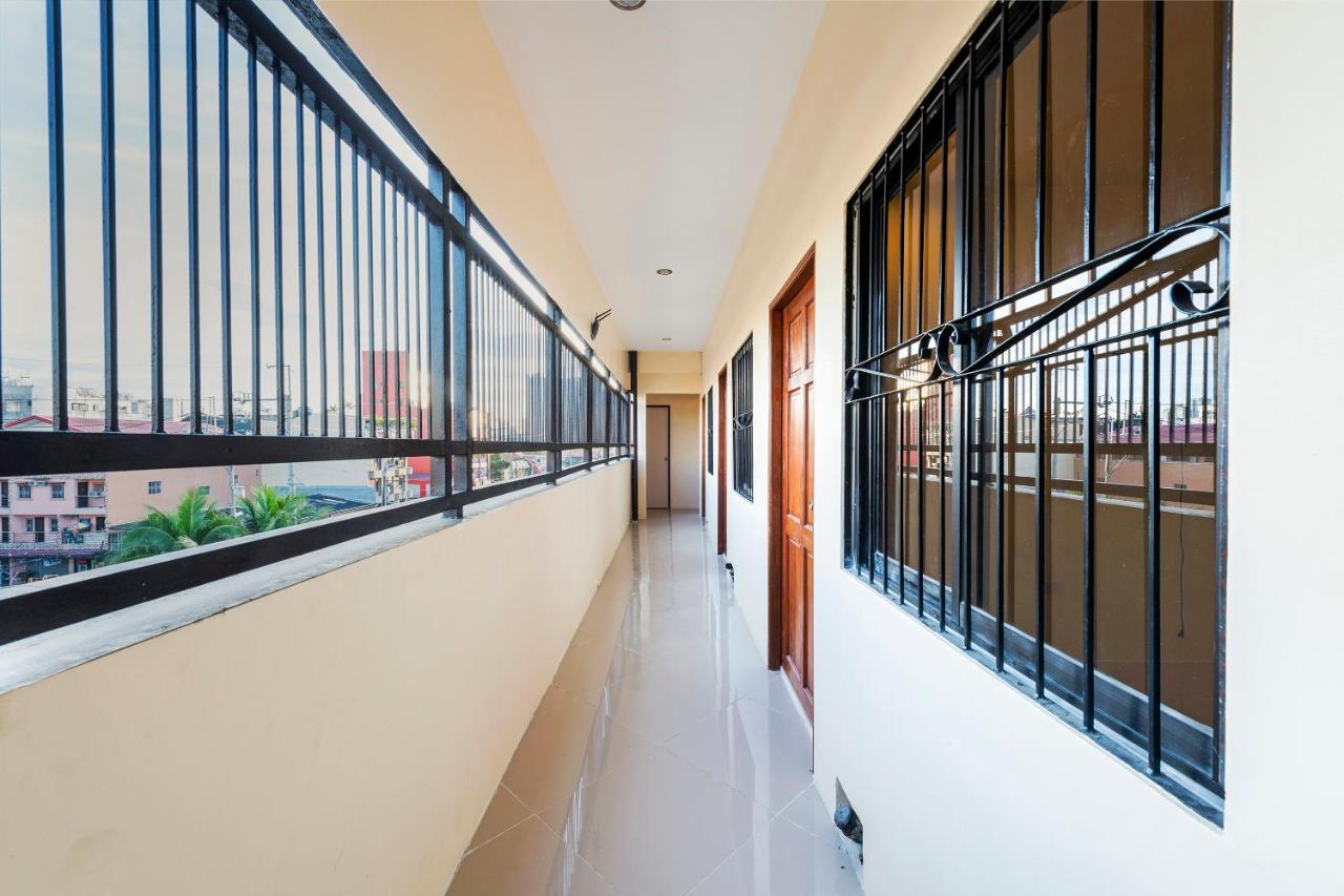 OYO 490 V-cat Apartelle Manila Exterior foto